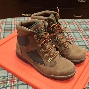 Timberland Shous. Genuine Leather. Size 6(youth)